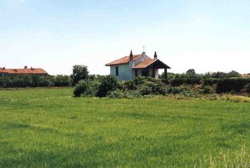 foto chiesa in primavera